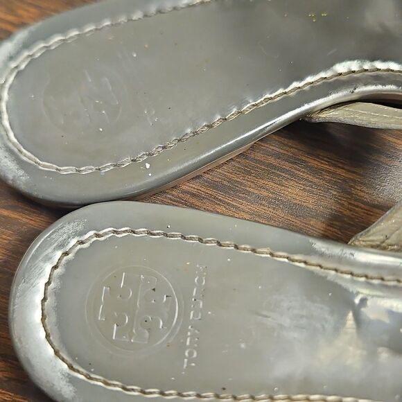 Tory Burch Miller Sandals Silver Metallic Logo Thong 9M - Picture 6 of 10